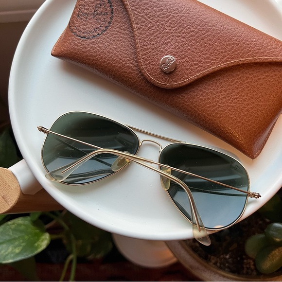 Ray Ban Aviator Sunglasses - Picture 3 of 6